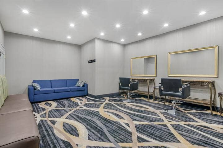 Room 44 of 51