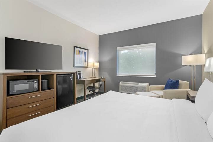 Room 19 of 51